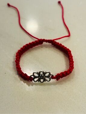 NWT Handmade Red Protection String Bracelet Silver Flower Charm Boho